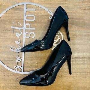 Illude Black Patent Leather Stiletto Pump Heels